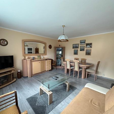 Tradycyjne Mieszkanie Przy Parku Norweskim Jelenia Góra Exterior foto